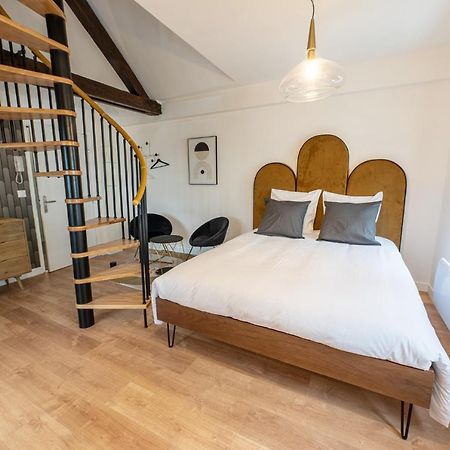 L'Elegant - Appart'Hotel Le Gatsby Saint-Quentin  Exteriör bild